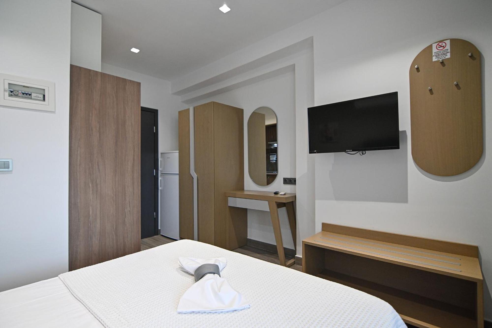 Amalia Rooms Sea View Vrasná Exteriör bild