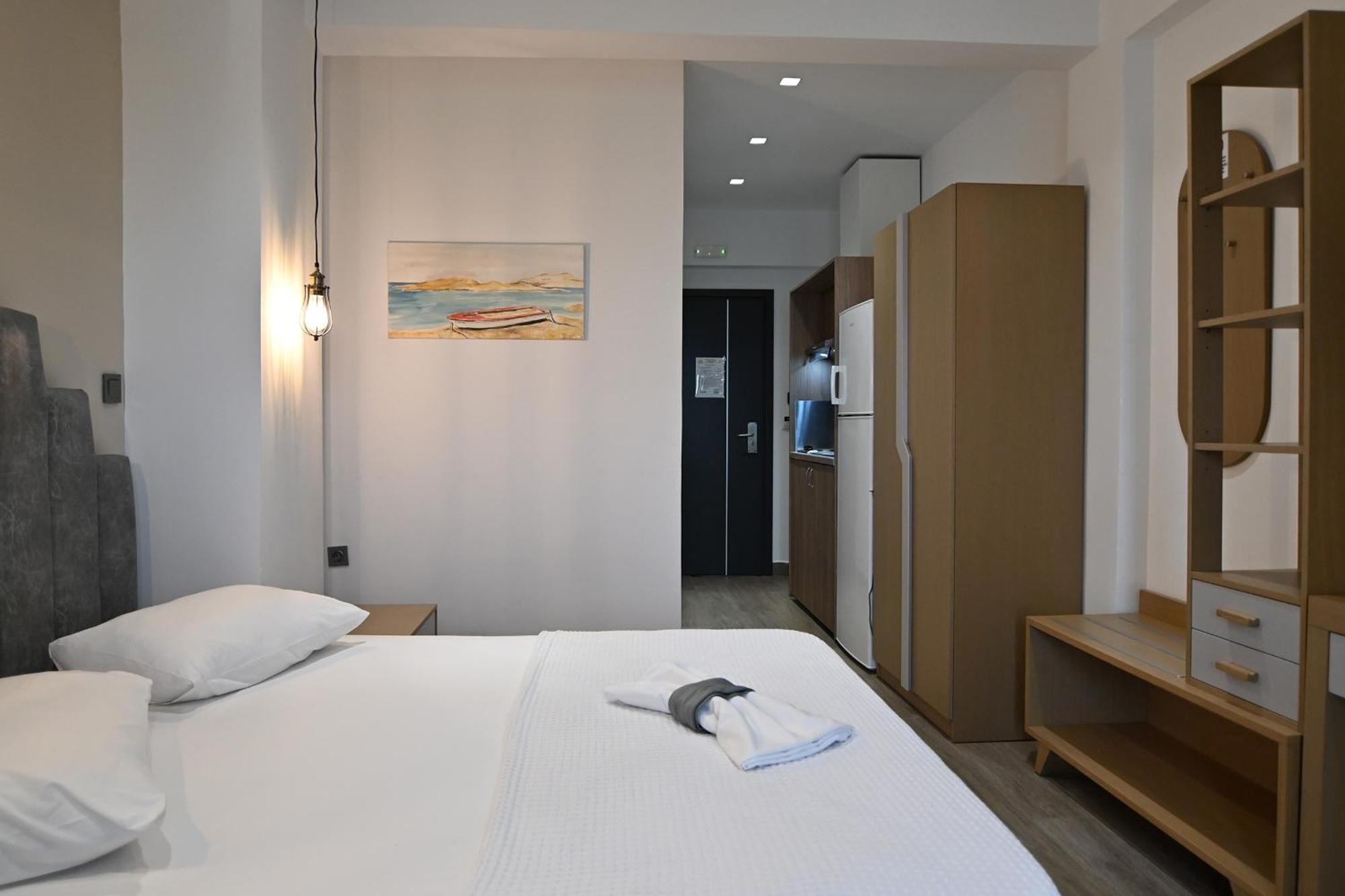 Amalia Rooms Sea View Vrasná Exteriör bild