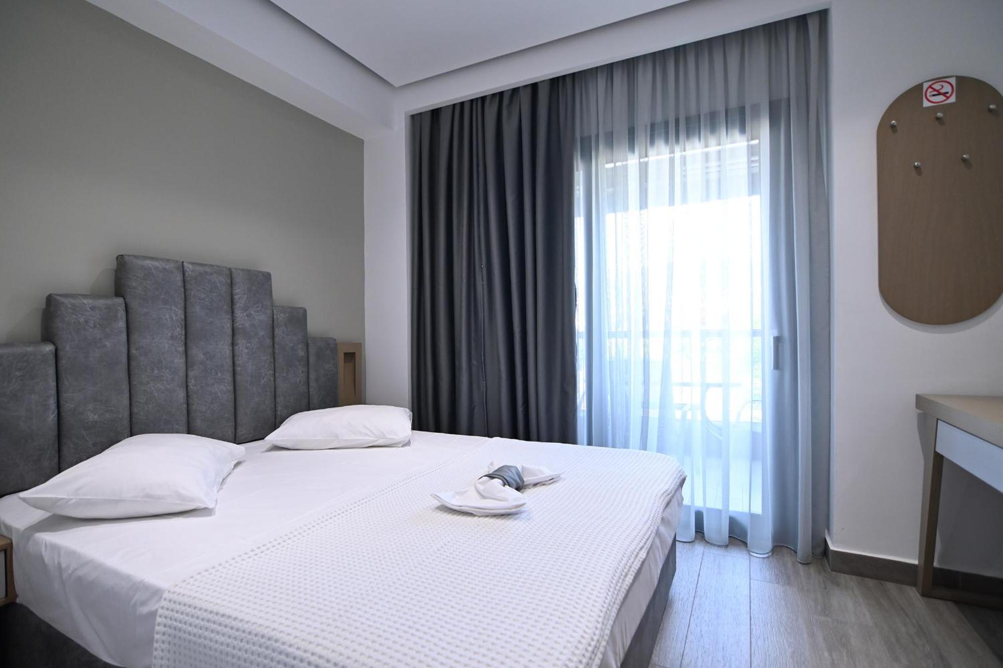Amalia Rooms Sea View Vrasná Exteriör bild