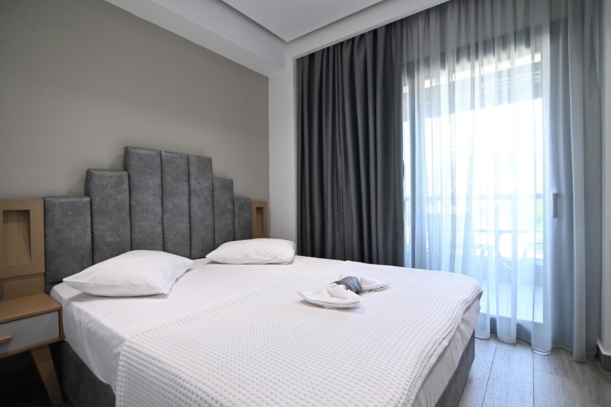 Amalia Rooms Sea View Vrasná Exteriör bild